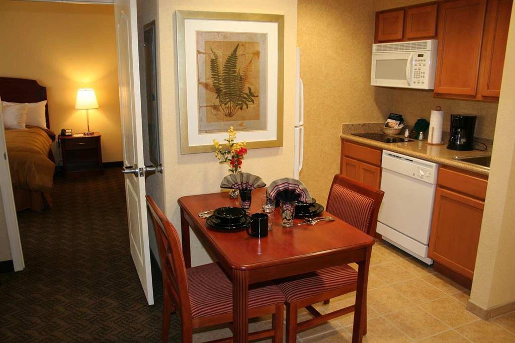Homewood Suites By Hilton Daytona Beach Speedway-Airport Номер фото